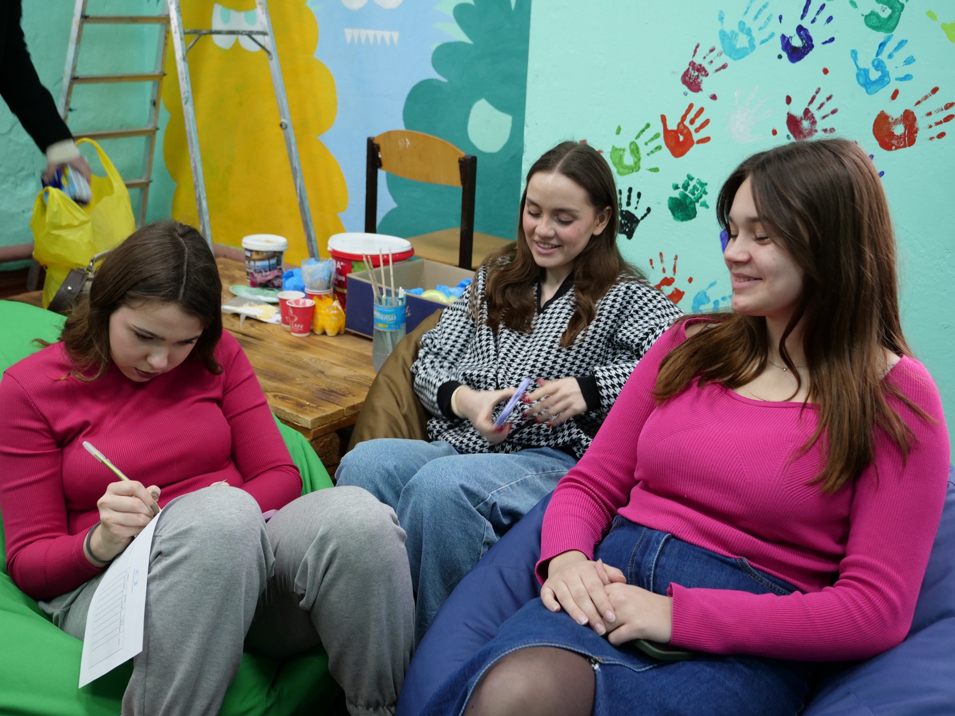 "Розвиток локальних спільнот стійкості"